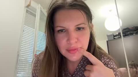 Angela online show from 6, 7, 2026