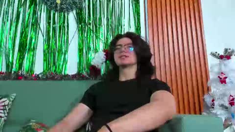 Snapshot of angelbennet_ chatting on 21, 12, 2024 Angel Bennet online show from 21, 12, 2024