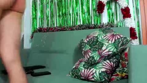 Snapshot of angelbennet_ chatting on 24, 12, 2024 Angel Bennet online show from 24, 12, 2024