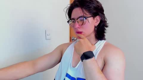 Snapshot of angelbennet_ chatting on 16, 11, 2025 Angel Bennet online show from 16, 11, 2025