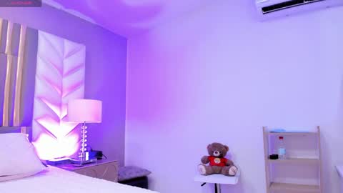 angelblue   online show from 7, 6, 2026