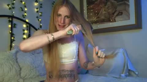 Snapshot of angelcakexoxo chatting on 27, 5, 2026 AngelCakexoxo online show from 27, 5, 2026