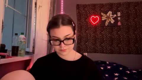 Snapshot of angelcatier chatting on 4, 7, 2026 angelcatier online show from 4, 7, 2026