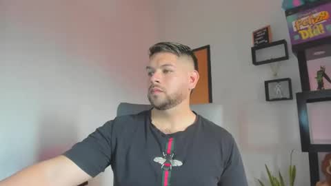 Snapshot of angelcute3 chatting on 17, 10, 2025 angel online show from 17, 10, 2025