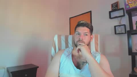 Snapshot of angelcute3 chatting on 5, 11, 2025 angel online show from 5, 11, 2025