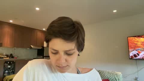 Snapshot of angeleleven11 chatting on 19, 9, 2025 angeleleven11 online show from 19, 9, 2025