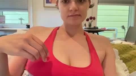 Snapshot of angeleleven11 chatting on 5, 10, 2025 angeleleven11 online show from 5, 10, 2025