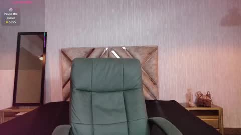 Snapshot of angeles_azul chatting on 3, 10, 2025 angel online show from 3, 10, 2025
