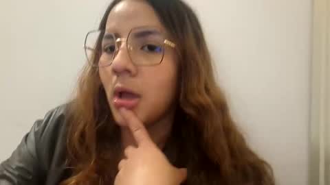 Snapshot of angeles_azul chatting on 5, 10, 2025 angel online show from 5, 10, 2025
