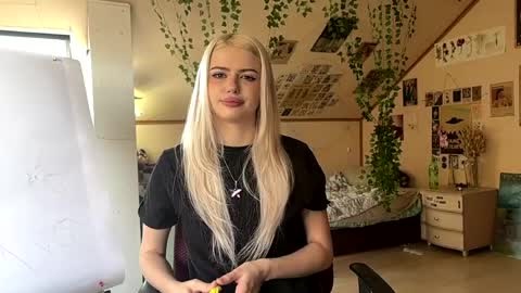 Lena online show from 15, 4, 2026