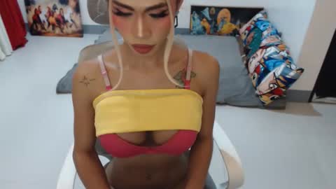 DIVINE ANGEL online show from 27, 11, 2025