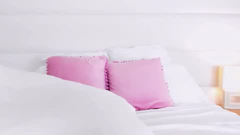 Angelic online show from 4, 2, 2026