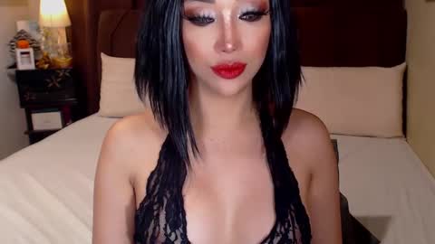 MS. AMALIA online show from 23, 2, 2025