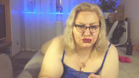 Snapshot of angelinaglam chatting on 14, 12, 2024 AngelinaGlam online show from 14, 12, 2024