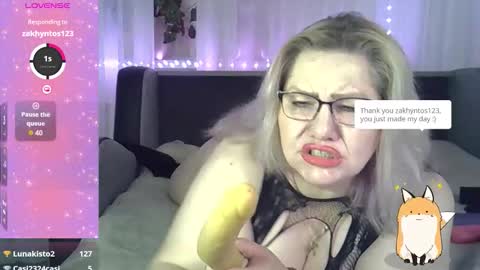 Snapshot of angelinaglam chatting on 4, 10, 2025 AngelinaGlam online show from 4, 10, 2025