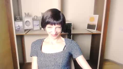 Snapshot of angelinalov_ chatting on 9, 9, 2025 Angelina online show from 9, 9, 2025