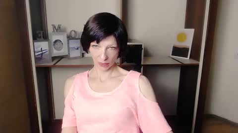 Snapshot of angelinalov_ chatting on 11, 9, 2025 Angelina online show from 11, 9, 2025