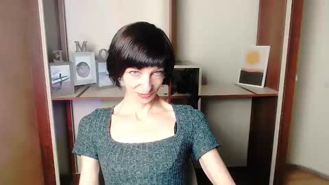 Snapshot of angelinalov_ chatting on 22, 9, 2025 Angelina online show from 22, 9, 2025