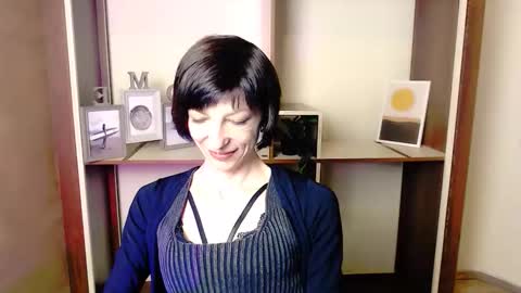 Snapshot of angelinalov_ chatting on 1, 10, 2025 Angelina online show from 1, 10, 2025