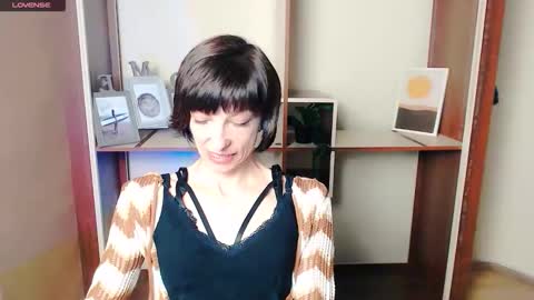 Snapshot of angelinalov_ chatting on 11, 10, 2025 Angelina online show from 11, 10, 2025