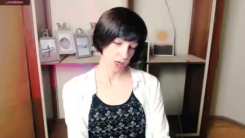 Snapshot of angelinalov_ chatting on 14, 10, 2025 Angelina online show from 14, 10, 2025