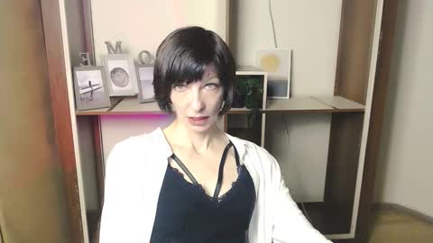 Snapshot of angelinalov_ chatting on 18, 10, 2025 Angelina online show from 18, 10, 2025