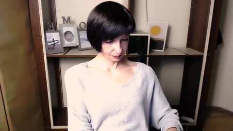 Angelina online show from 4, 12, 2025