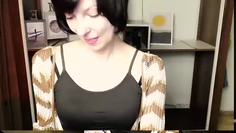 Snapshot of angelinalov_ chatting on 9, 7, 2026 Angelina online show from 9, 7, 2026