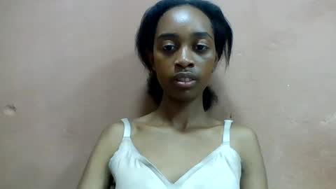 Snapshot of angeline221173 chatting on 26, 7, 2026 angeline221173 online show from 26, 7, 2026