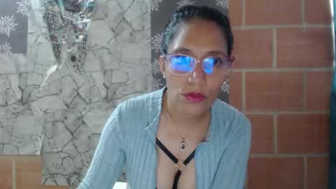 Snapshot of angelitaa_hot chatting on 17, 2, 2025 angela online show from 17, 2, 2025