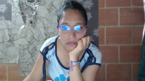 Snapshot of angelitaa_hot chatting on 20, 2, 2025 angela online show from 20, 2, 2025