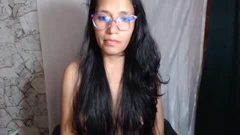 Snapshot of angelitaa_hot chatting on 22, 9, 2025 angela online show from 22, 9, 2025