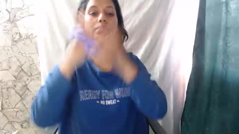 Snapshot of angelitaa_hot chatting on 22, 10, 2025 angela online show from 22, 10, 2025