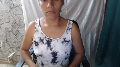 Snapshot of angelitaa_hot chatting on 24, 11, 2025 angela online show from 24, 11, 2025