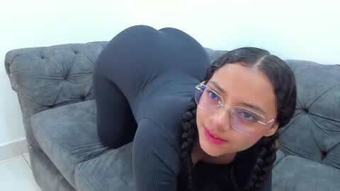 Snapshot of angelitafrodita chatting on 12, 10, 2025 A F R O D I T A online show from 12, 10, 2025