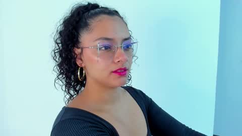 Snapshot of angelitafrodita chatting on 27, 10, 2025 A F R O D I T A online show from 27, 10, 2025