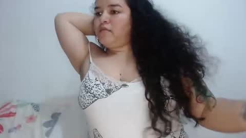 Snapshot of angelitawild_ chatting on 19, 12, 2024 angel online show from 19, 12, 2024