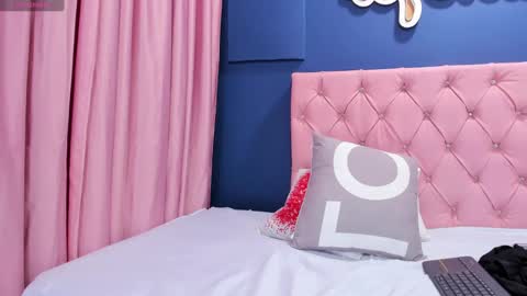 Snapshot of angelitawild_ chatting on 23, 2, 2025 angel online show from 23, 2, 2025