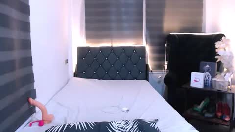 Snapshot of angella_dior chatting on 20, 9, 2025 angella_dior online show from 20, 9, 2025