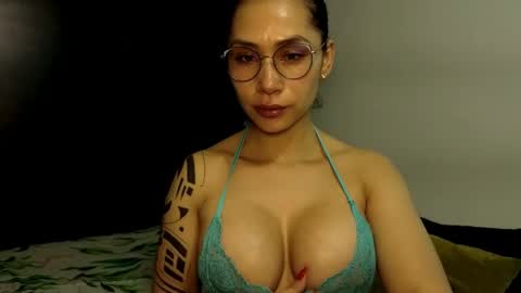  ANGELA ISABELLA  online show from 9, 9, 2025