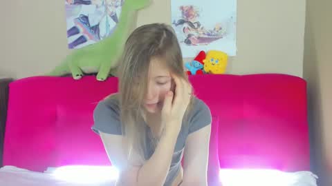 angellery online show from 12, 11, 2025