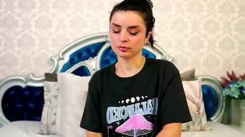 Snapshot of angelmarryy chatting on 5, 7, 2026 Natalia online show from 5, 7, 2026