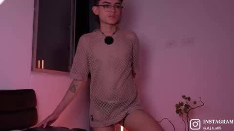 Angelo I work from home this is my room  online show from 13, 2, 2026