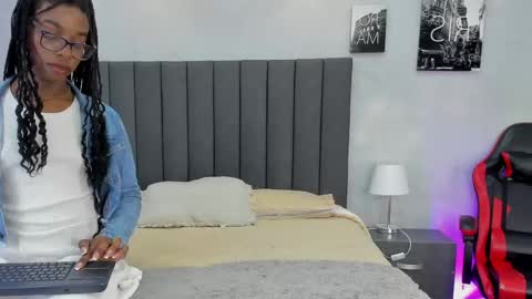 Angie Abby online show from 8, 6, 2026