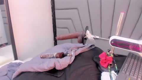 A N G I E.  online show from 14, 11, 2025