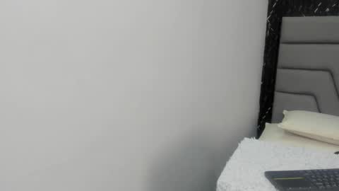 A N G I E.  online show from 10, 1, 2026