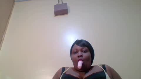 Snapshot of angienew chatting on 9, 11, 2025 Angie online show from 9, 11, 2025