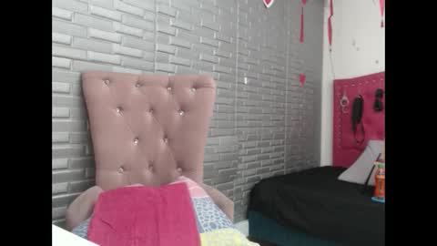 Snapshot of angierot2025 chatting on 9, 9, 2025 angierot2025 online show from 9, 9, 2025