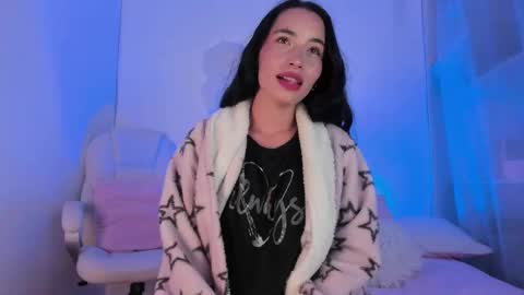 Snapshot of angiiebylpz chatting on 17, 1, 2025 violeth lopez online show from 17, 1, 2025
