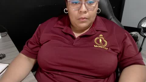 Snapshot of angy_ro12 chatting on 4, 1, 2025 angy online show from 4, 1, 2025